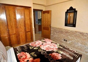3 bedrooms, Internet