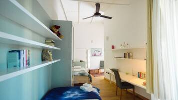 Camera con letto matrimoniale o 2 letti singoli | Culle/letti per bambini (gratuiti), Wi-Fi gratuito, lenzuola