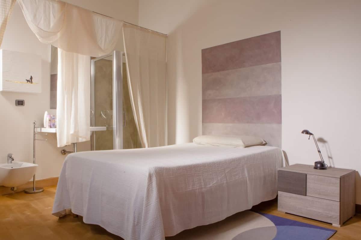Single Room | Free cribs/infant beds, free WiFi, bed sheets