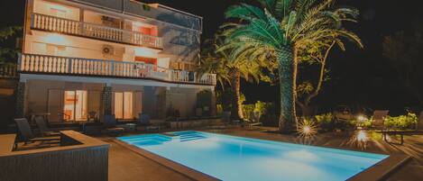 屋外プール、温水プール