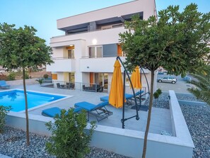 Outdoor pool - Superior Room with Pool, Balcony and free WIFI (Novalja)