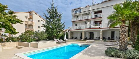 室外泳池、暖水池