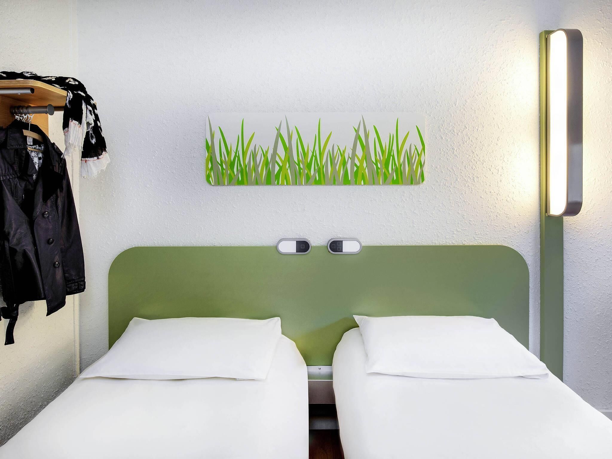 Twin Room, 2 Single Beds | Desk, blackout curtains, free cots/infant beds, free WiFi