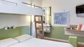 Triple Room, Multiple Beds