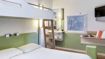 Triple Room, Multiple Beds | Desk, blackout drapes, free cribs/infant beds, free WiFi