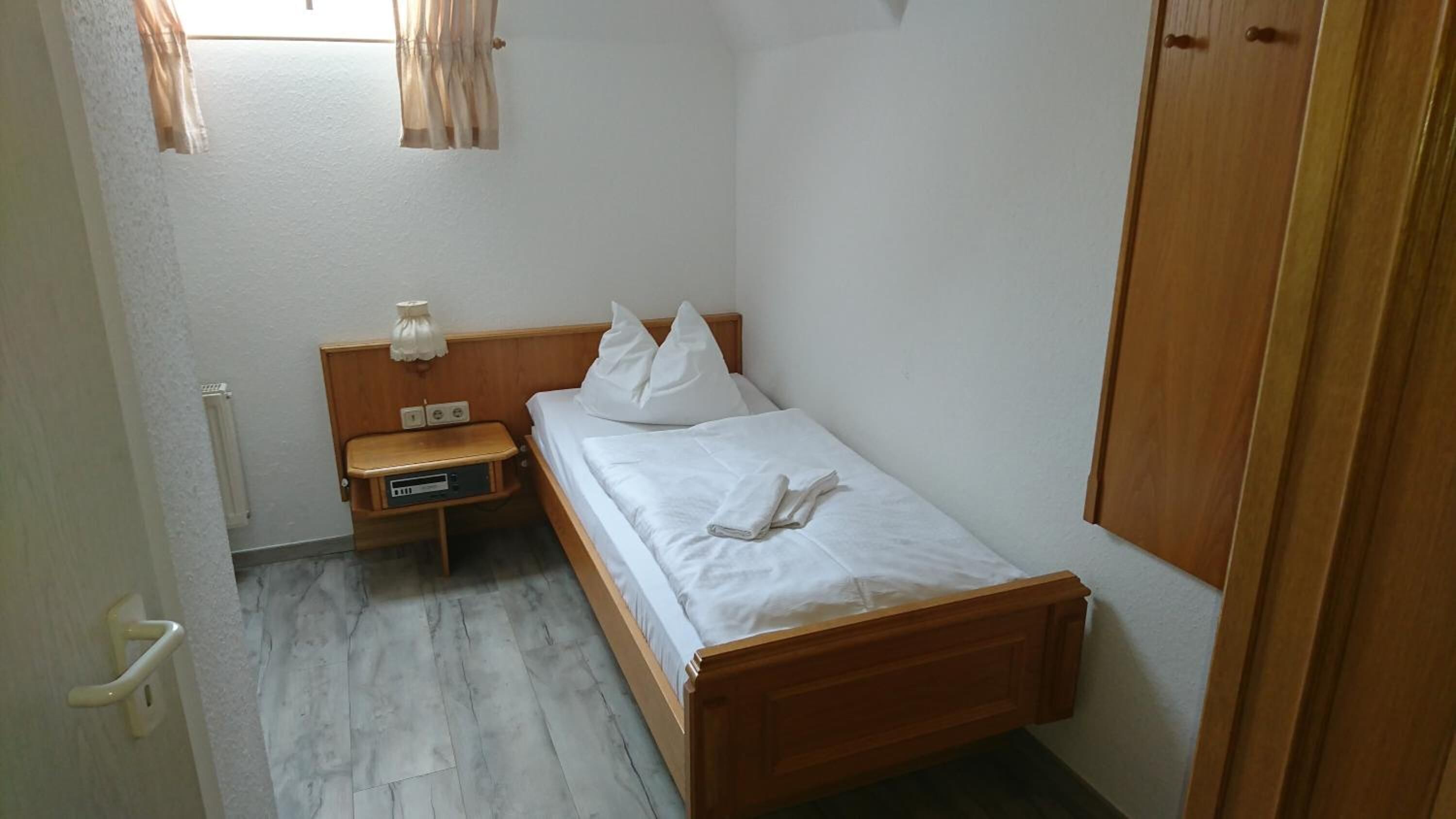 Schreibtisch, schallisolierte Zimmer, kostenloses WLAN, Bettwäsche