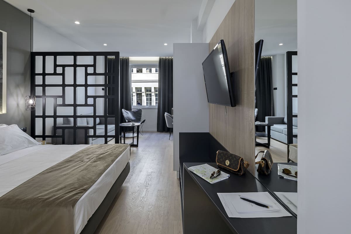 In-room safe, blackout curtains, soundproofing, iron/ironing board