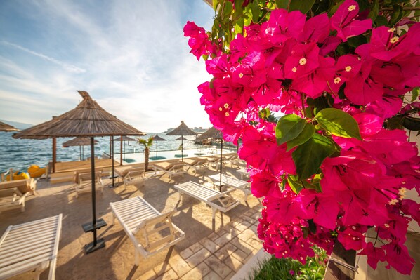 Sundeck