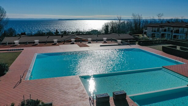 Unclassified image, 1 of 44, button - Fedra (Manerba del Garda)