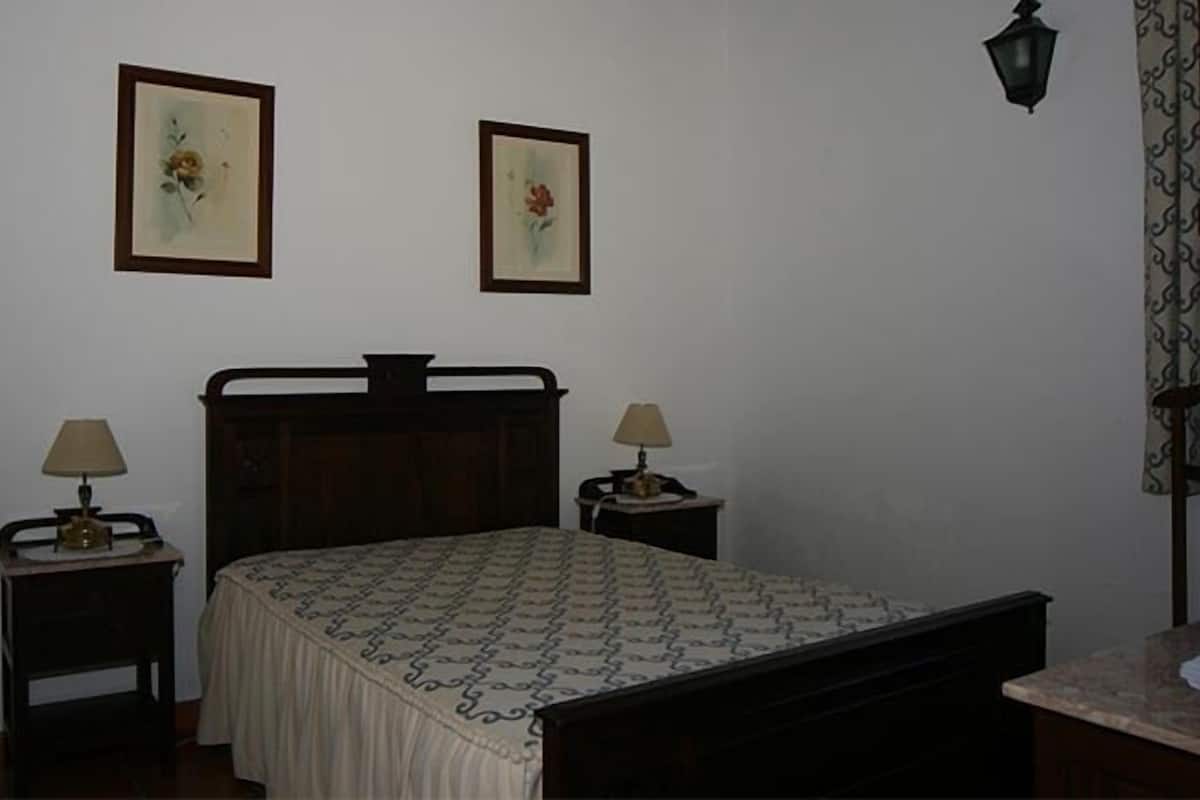 Basic Double Room, Valley View (2)