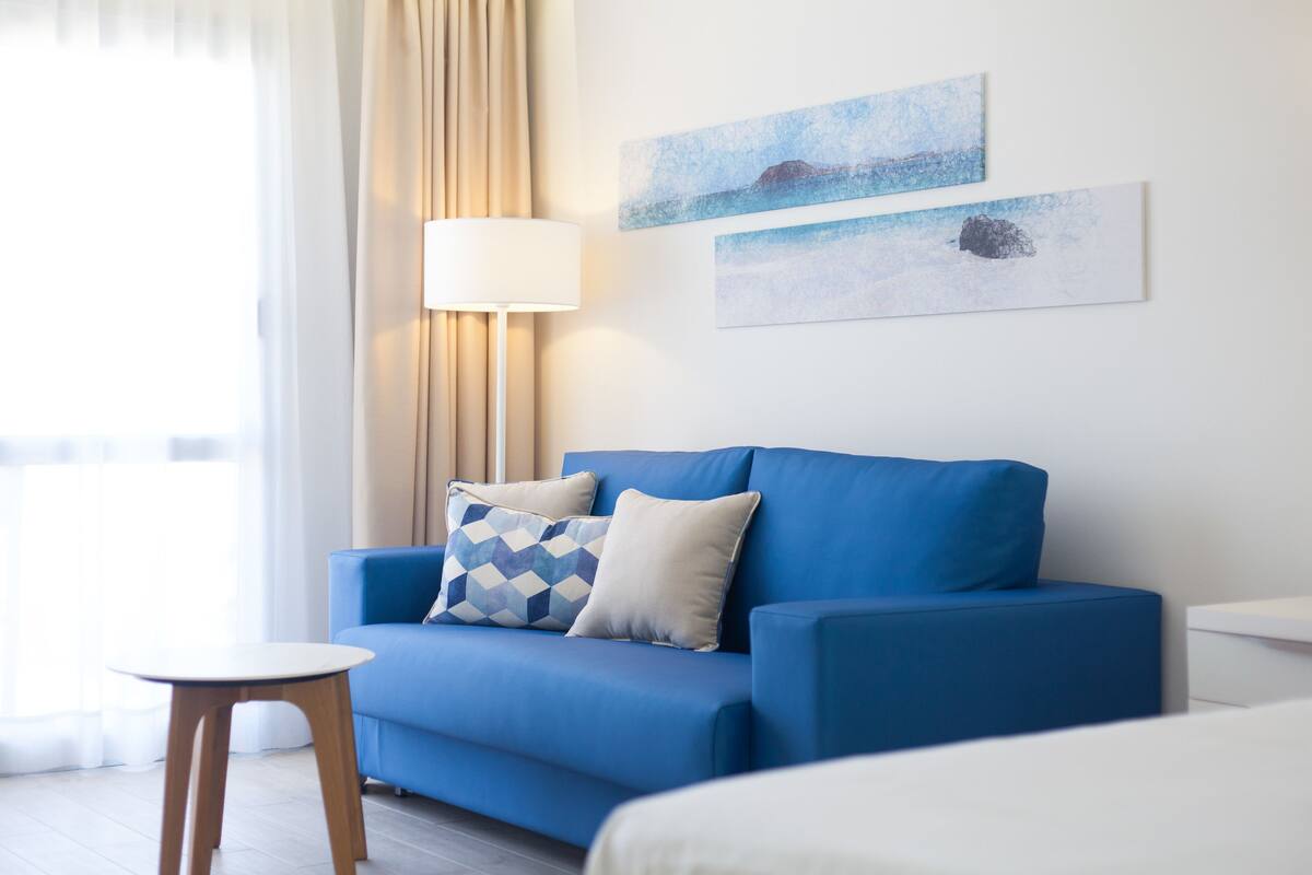 Premium bedding, minibar, in-room safe, blackout curtains