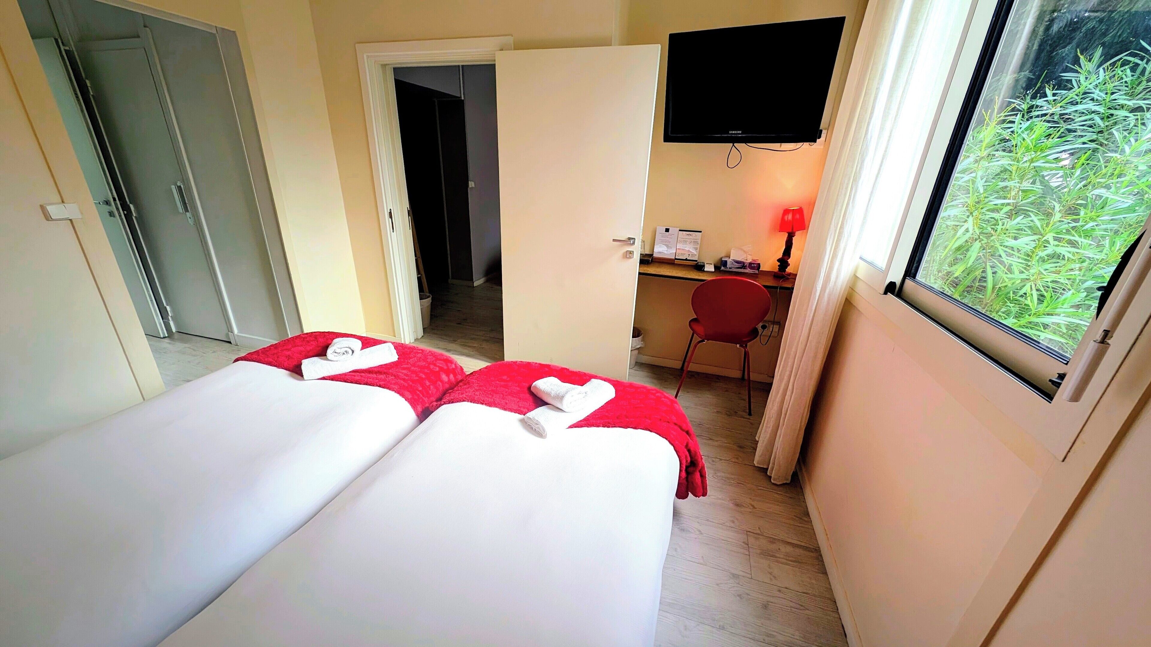 Superior Twin Room | Premium bedding, individually decorated, individually furnished, desk