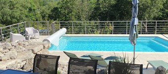 SAINT ALBAN AURIOLLES, villa con aire acondicionado y piscina privada para 6 a 8 personas
