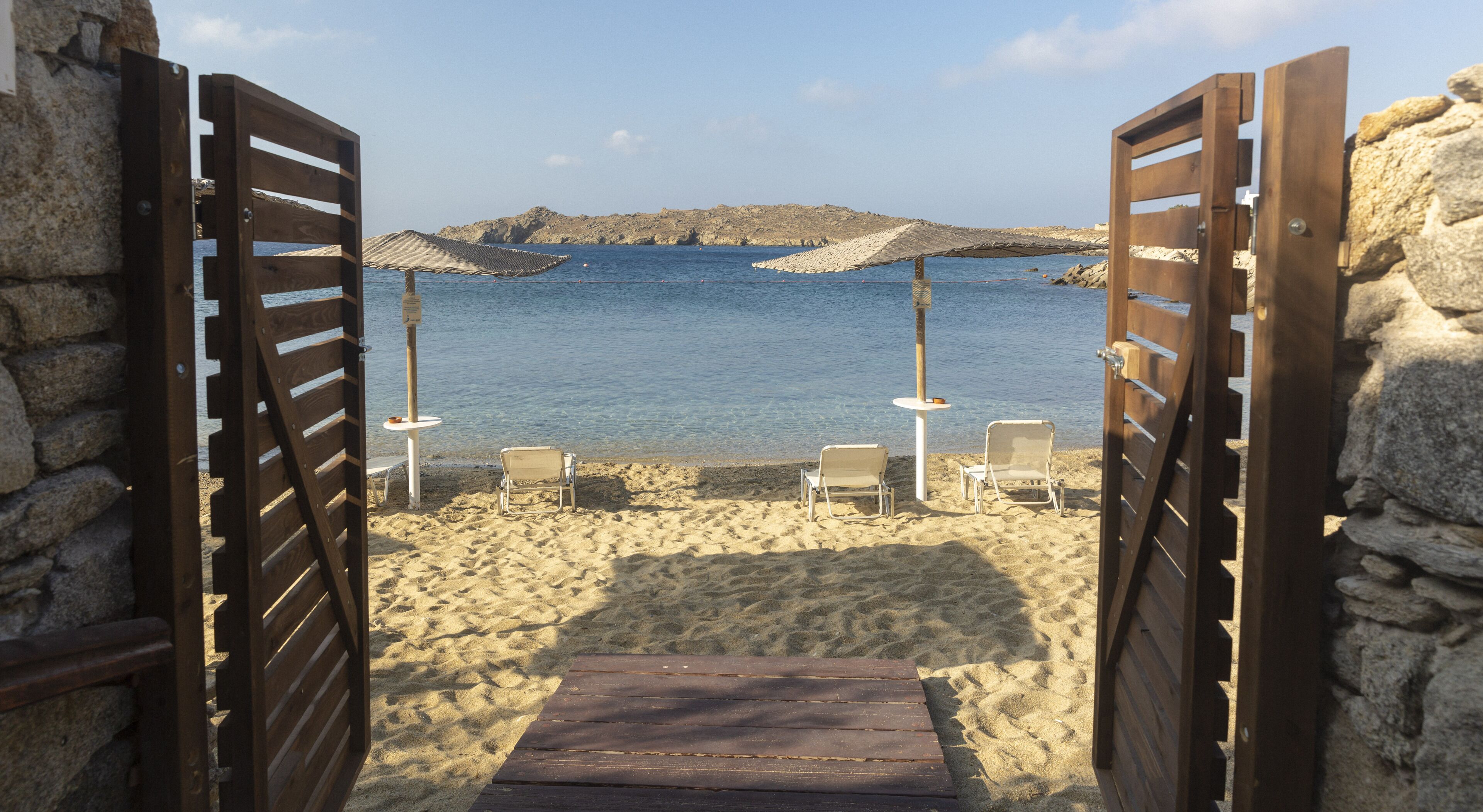 Beach nearby, beach towels