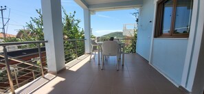 Terrace/patio - Vila Blu Inn (Himarë)