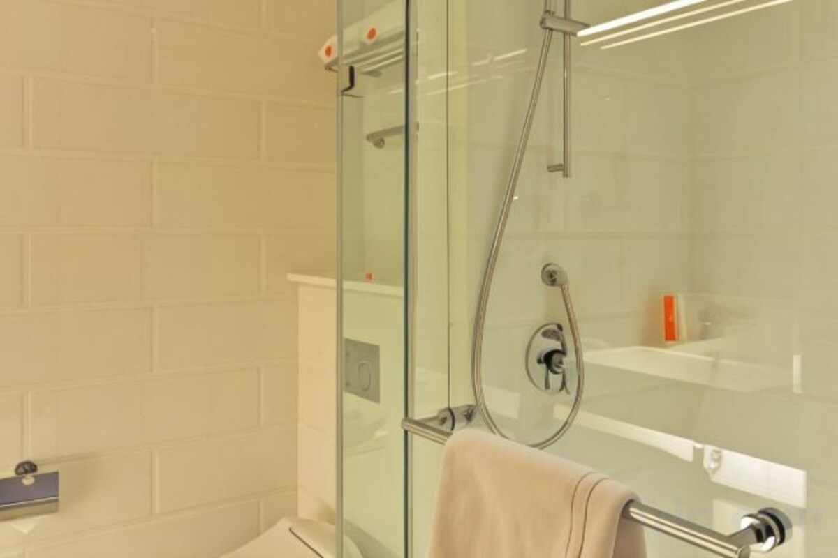 Bathroom | Shower, rainfall showerhead, free toiletries, hair dryer
