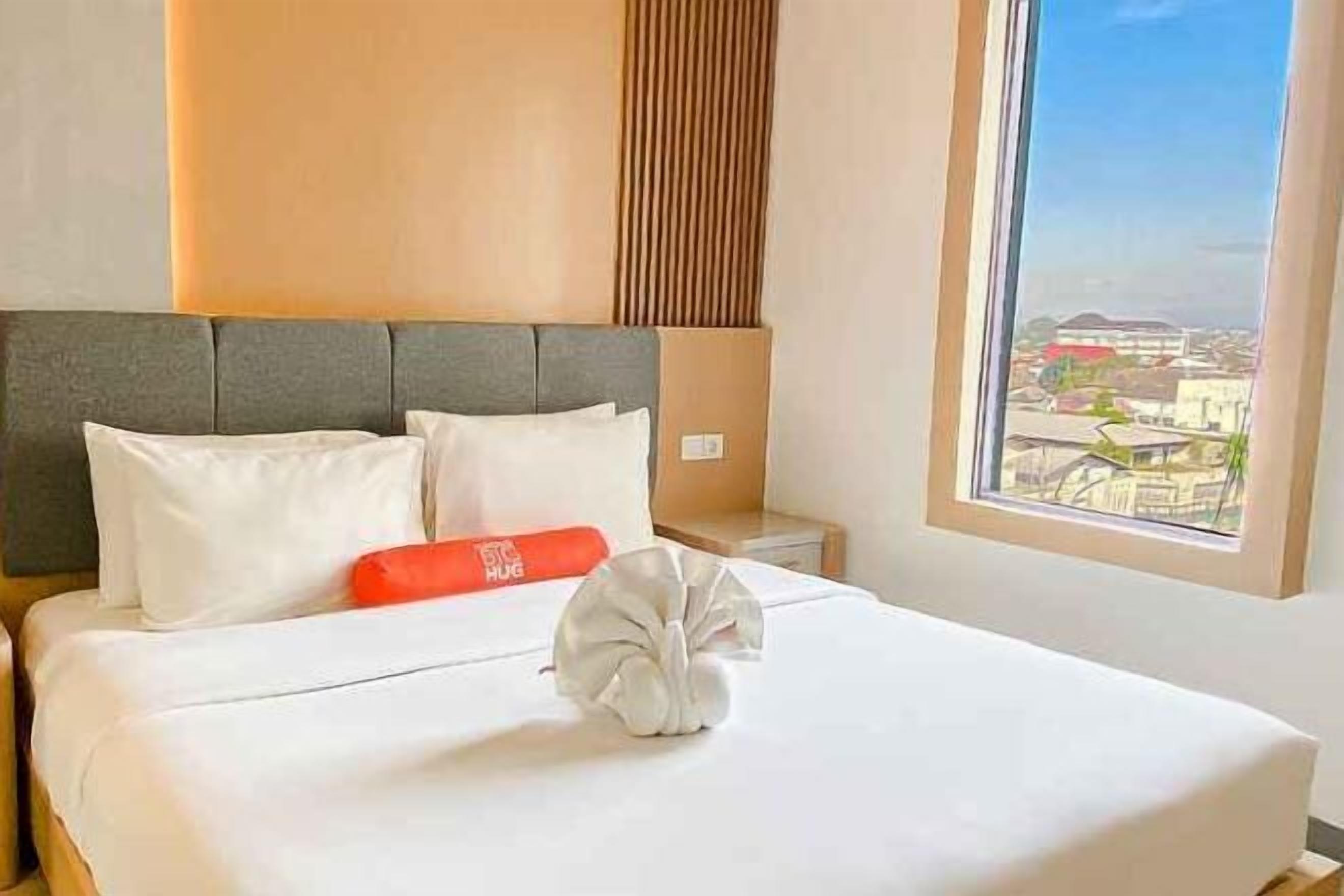 Caja de seguridad en la habitación y escritorio 