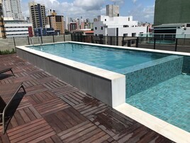 Appartamento Design | Piscina | 2 piscine all'aperto, lettini
