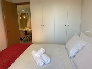 Departamento de diseñador | 2 habitaciones, muebles diferentes y espacio para trabajar con laptop