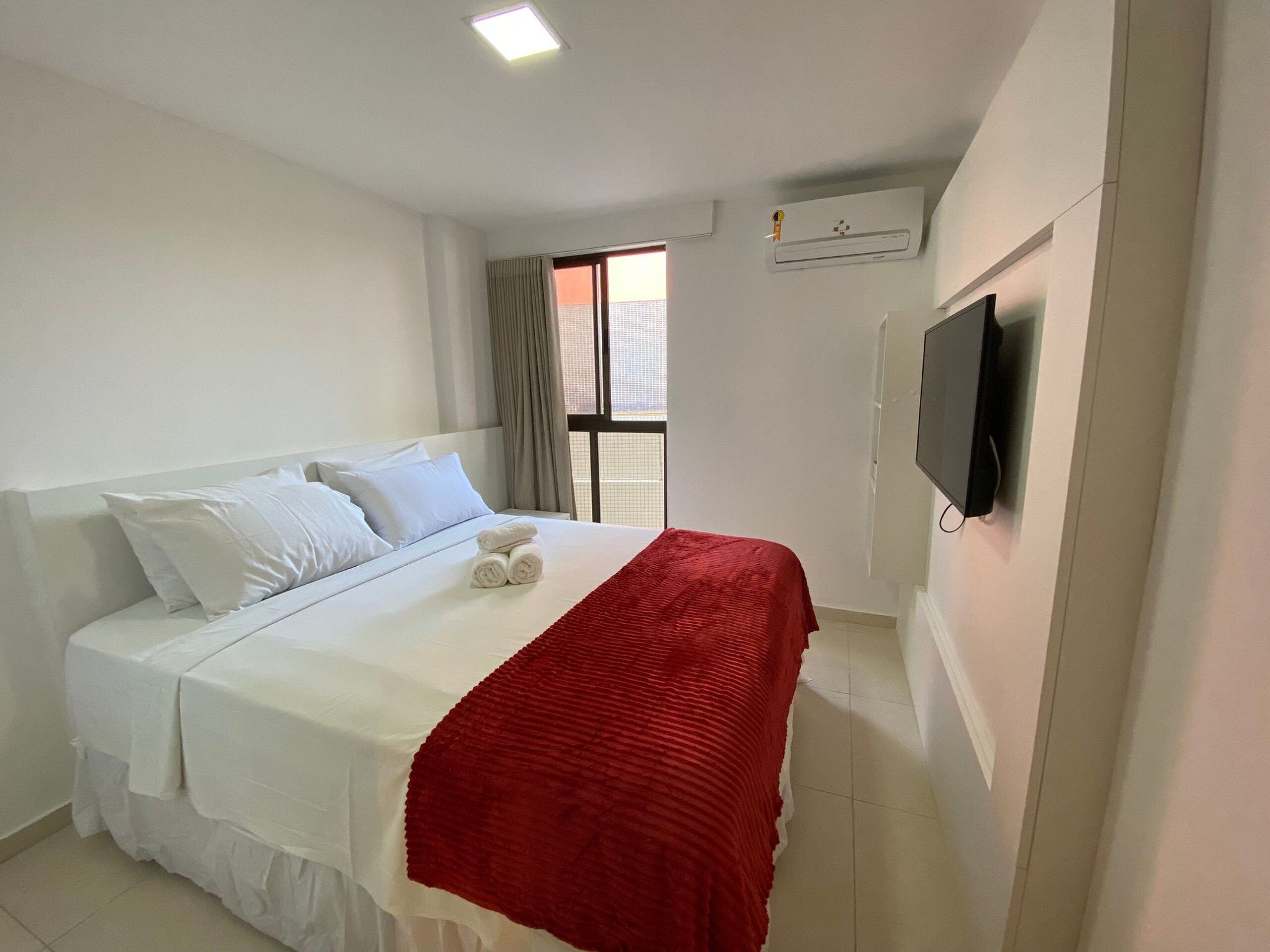 2 bedrooms, individually furnished, laptop workspace, blackout curtains