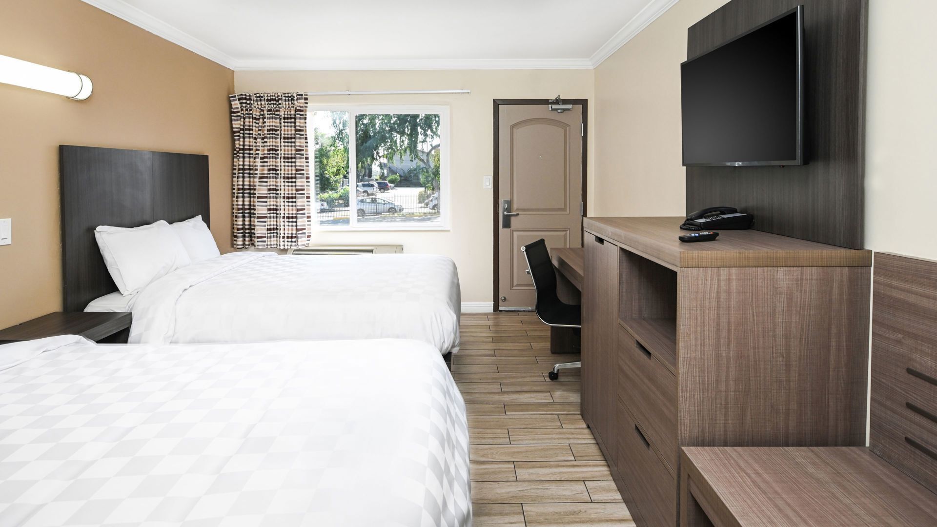 Desk, iron/ironing board, free WiFi, bed sheets