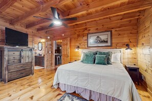 3 habitaciones, tabla de planchar con plancha, internet y ropa de cama 