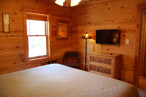 Harvest Moon Cottages - The Overlook   00088