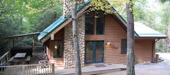 Coseche la belleza de Moon Cottages en el corazón de Hocking Hills