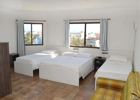 Minibar, cortinas blackout, wifi gratis y ropa de cama 