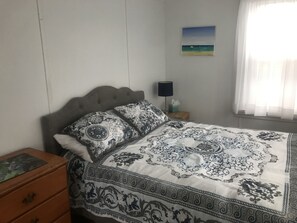 Basic Apartment, Multiple Beds, Garden View | 2 bedrooms, blackout curtains, iron/ironing board, cots/infant beds - White Blossom House Inn (Southold)