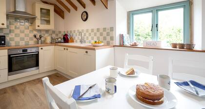 Cotswolds Barn Apartment - luxury self catering near Bath & Bristo