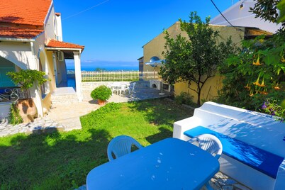 Villa Eftihia: Traditional, easy access, amazing sunsets