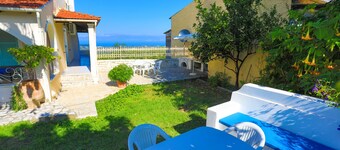 Villa Eftihia: Traditional, easy access, amazing sunsets