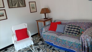 TV - Wide View Apartment (Rapallo)