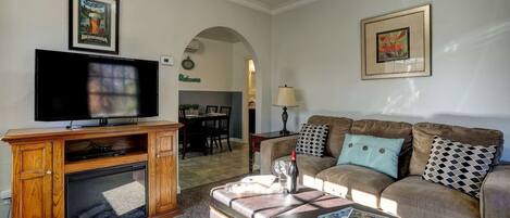 Smart-TV, Kamin, DVD-Player