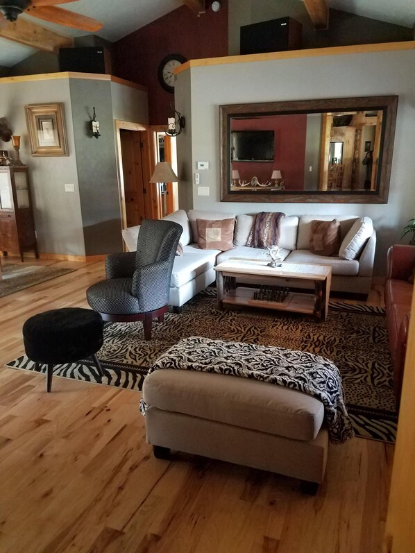 TV, fireplace, DVD player