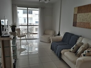 Apartamento, 1 cama de casal e sofá-cama | Área de estar