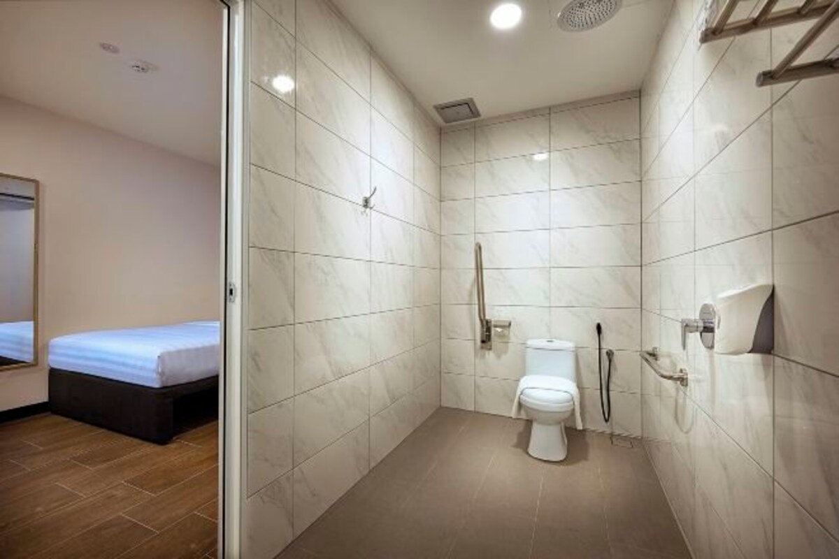 Bathroom | Shower, rainfall showerhead, free toiletries, hair dryer