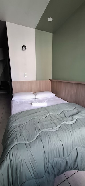 Phòng đôi Deluxe | Bàn, bàn ủi/dụng cụ ủi quần áo, truy cập Internet không dây miễn phí 