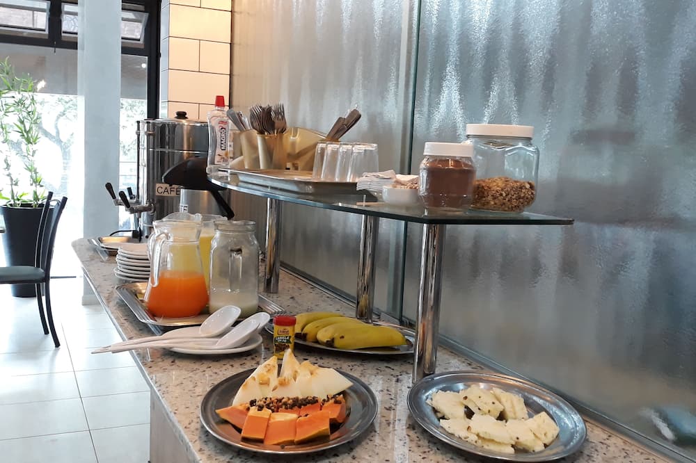 Hotel Romanville