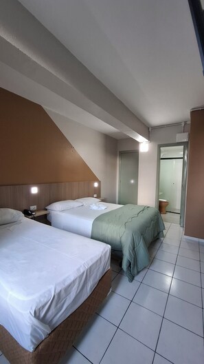 Family Double Room | Desk, iron/ironing board, free WiFi, bed sheets