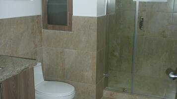 Family House, Multiple Beds, Ocean View | Bathroom | Combined shower/bathtub, deep-soaking bathtub, rainfall showerhead