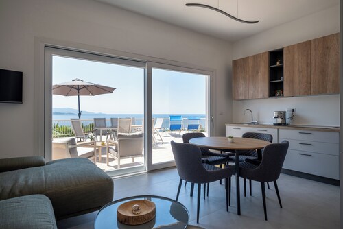 Superbe Villa, 3 chambres, grand jardin, barbecue