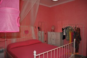 1 bedroom, WiFi, bed sheets, wheelchair access