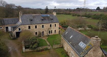 Lumineux appartement ecorenové, 40m2, bùtisse en pierre