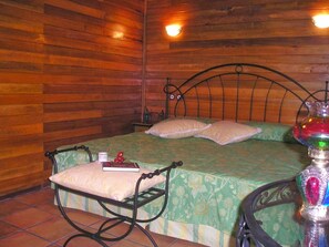 Cabin | Minibar, truy cập Internet không dây miễn phí, bộ trải giường 