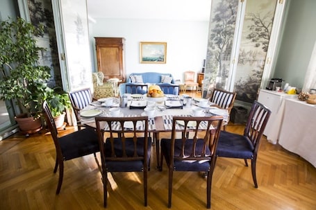 Desayuno buffet incluido todos los días