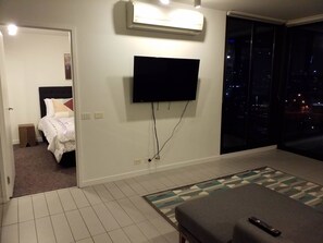 Apartment, 2 Bedrooms, Balcony, City View | Television