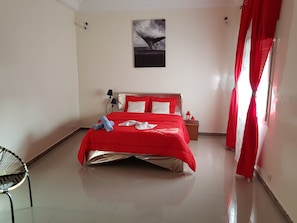 1 bedroom, desk, iron/ironing board, WiFi