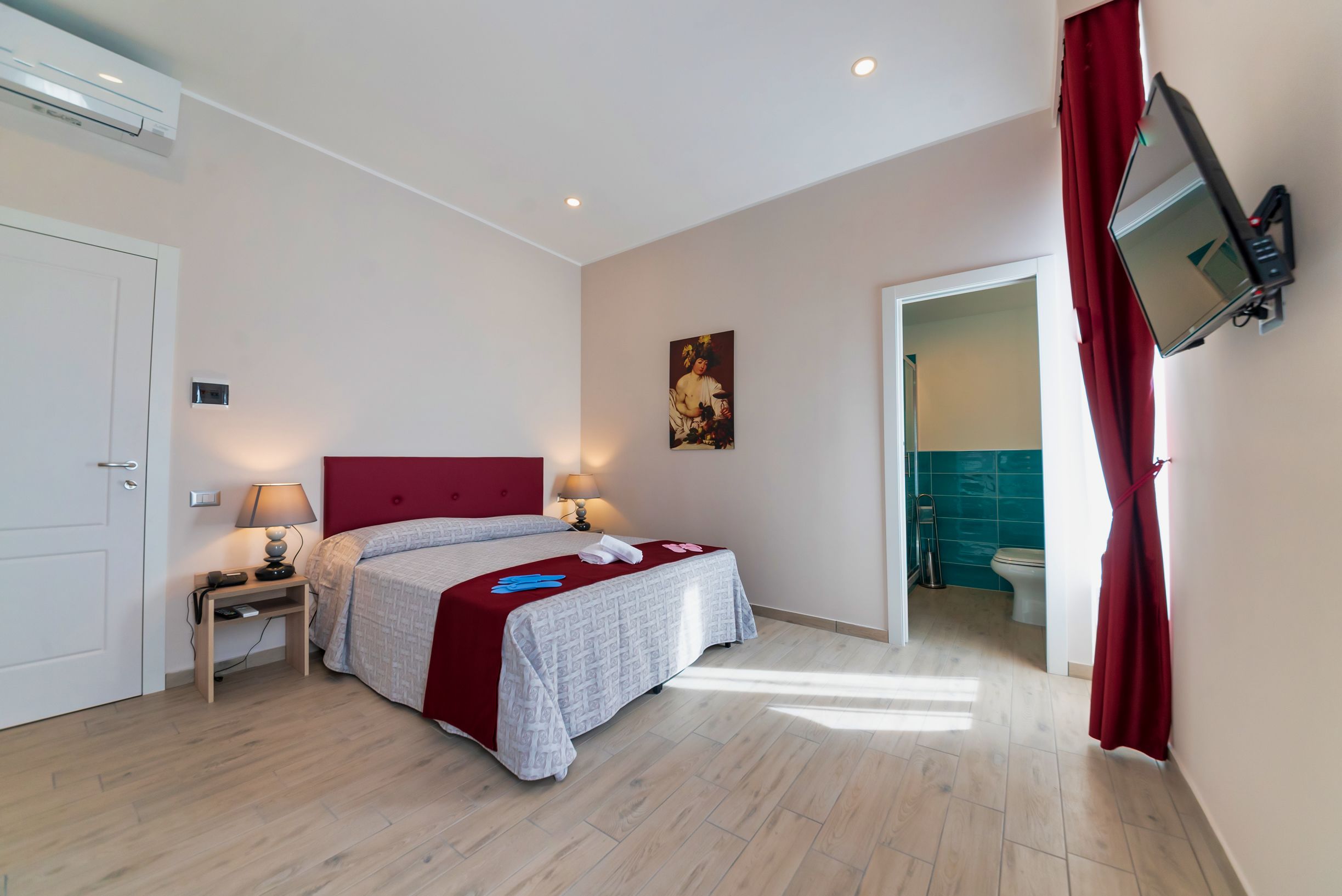 classic triple room | down duvets, in-room safe, desk, blackout curtains